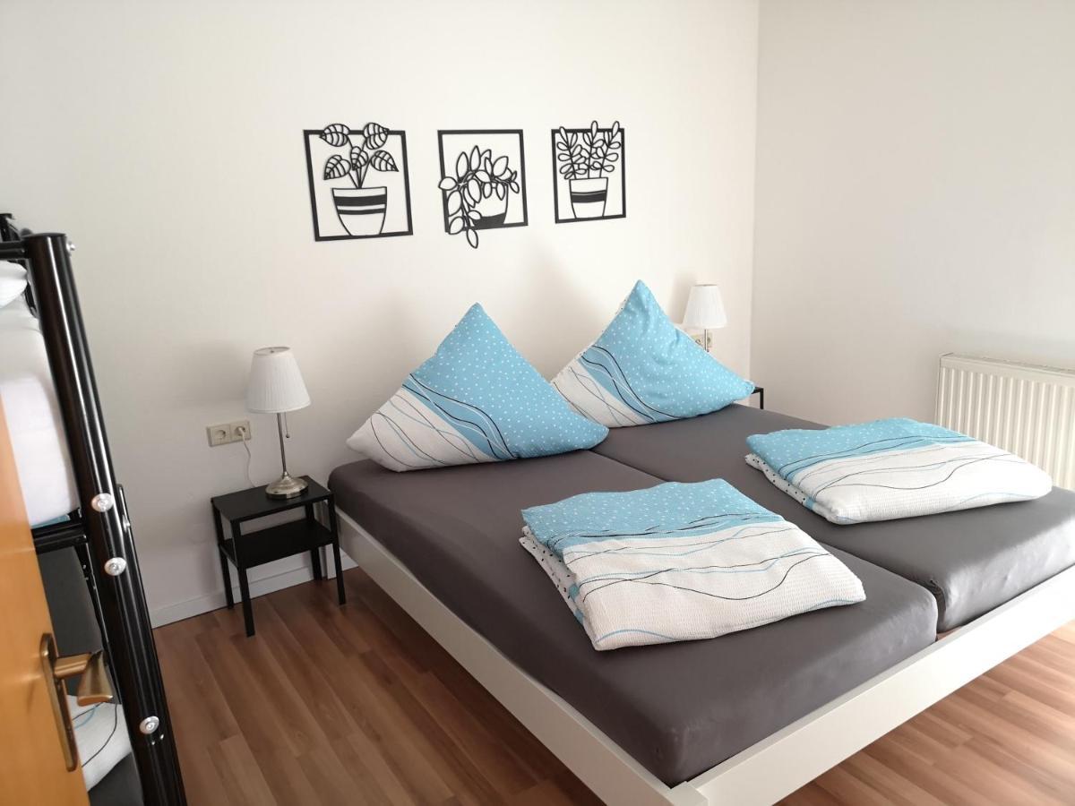 Familienfreundliche Ferienwohnung Mit Wohlfuehlbalkon Und Kostenlosem Parkplatz Nahe Messe Und Bodensee Меккенбойрен Экстерьер фото