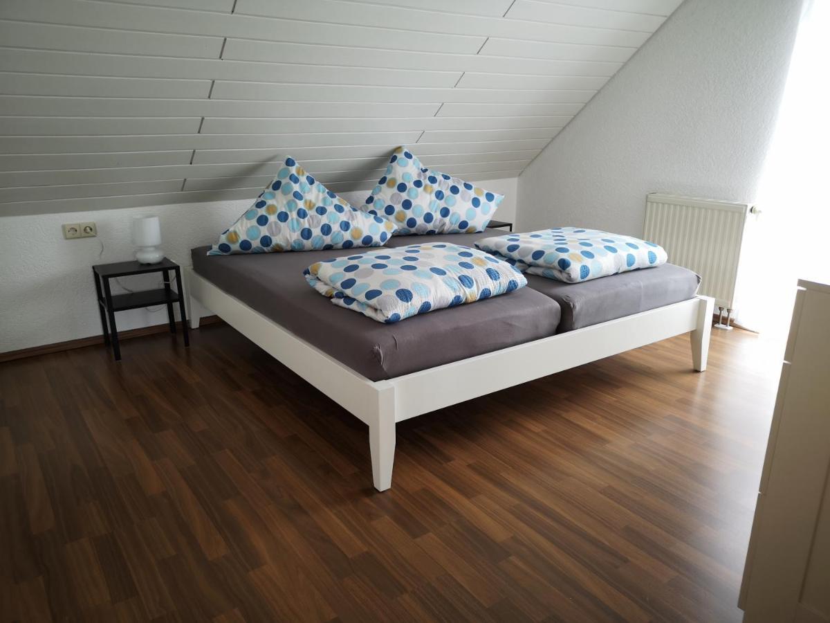 Familienfreundliche Ferienwohnung Mit Wohlfuehlbalkon Und Kostenlosem Parkplatz Nahe Messe Und Bodensee Меккенбойрен Экстерьер фото
