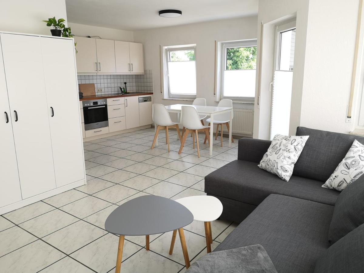 Familienfreundliche Ferienwohnung Mit Wohlfuehlbalkon Und Kostenlosem Parkplatz Nahe Messe Und Bodensee Меккенбойрен Экстерьер фото